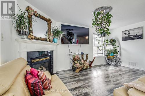 3 Shaina Court, Barrie (Painswick South), ON - Indoor Photo Showing Living Room With Fireplace