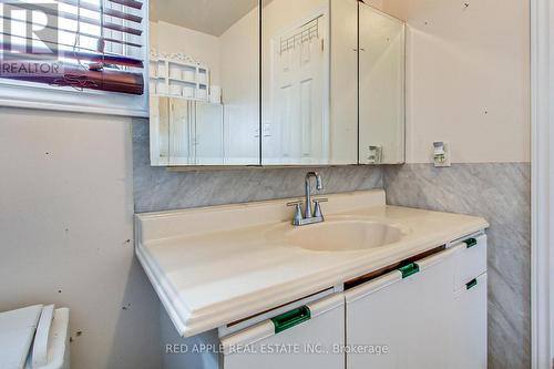 3 Shaina Court, Barrie (Painswick South), ON - Indoor Photo Showing Bathroom