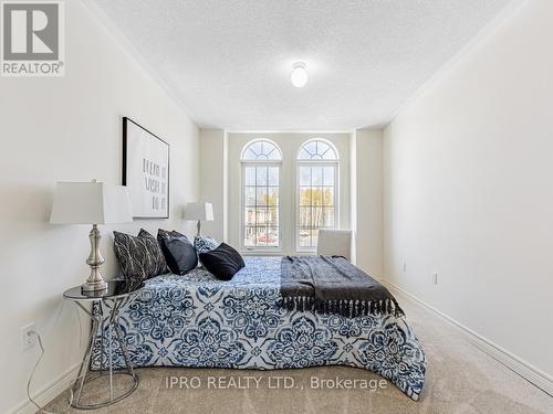 1191 Kettering Drive, Oshawa, ON - Indoor Photo Showing Bedroom