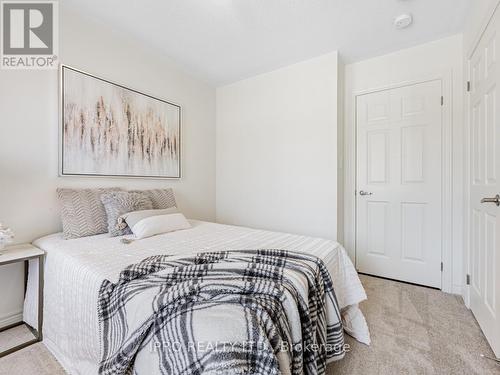 1191 Kettering Drive, Oshawa, ON - Indoor Photo Showing Bedroom