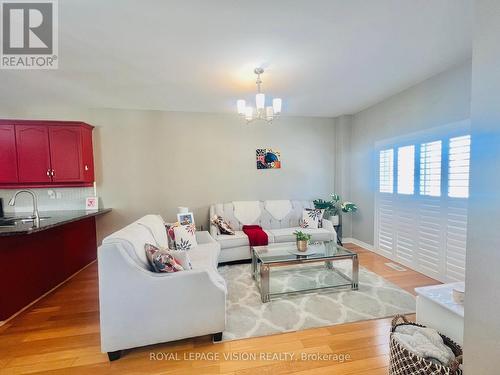 Upper - 6498 Kingston Road, Toronto (Highland Creek), ON - Indoor Photo Showing Living Room