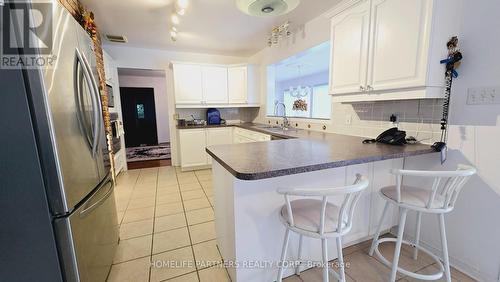 590 Duclos Point Road, Georgina, ON - Indoor Photo Showing Kitchen