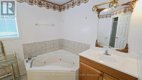 590 Duclos Point Road, Georgina, ON - Indoor Photo Showing Bathroom