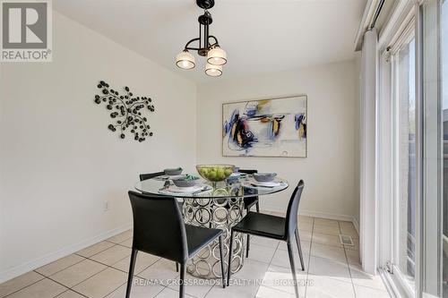 75 Lewis Honey Drive, Aurora, ON - Indoor Photo Showing Dining Room