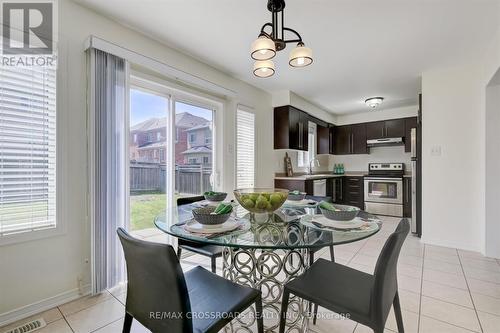 75 Lewis Honey Drive, Aurora, ON - Indoor Photo Showing Dining Room