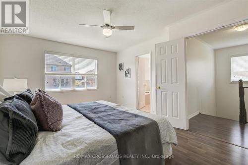 75 Lewis Honey Drive, Aurora, ON - Indoor Photo Showing Bedroom