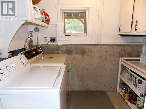 2435 Sandberg Road, Williams Lake, BC - Indoor Photo Showing Laundry Room