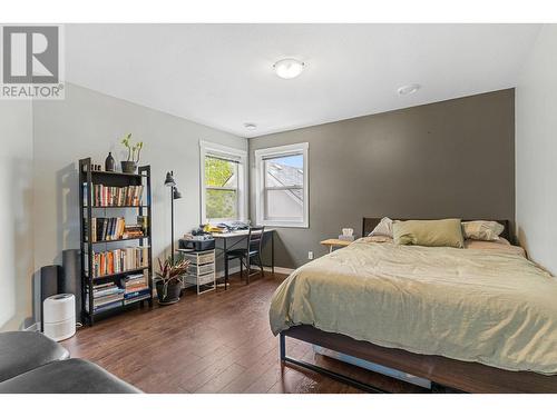 853 Wilson Avenue, Kelowna, BC - Indoor Photo Showing Bedroom