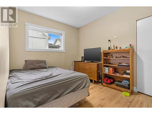 853 Wilson Avenue, Kelowna, BC - Indoor Photo Showing Bedroom