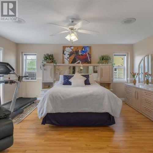 800 Montigny Road, West Kelowna, BC - Indoor Photo Showing Bedroom