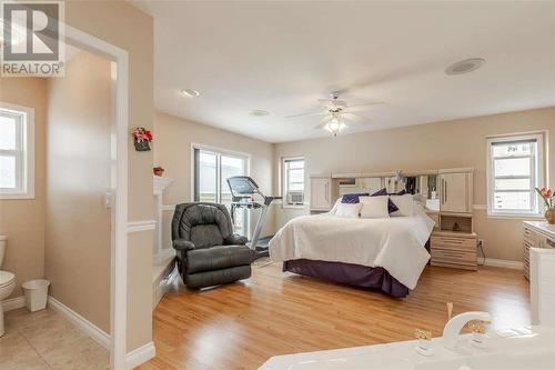 800 Montigny Road, West Kelowna, BC - Indoor Photo Showing Bedroom