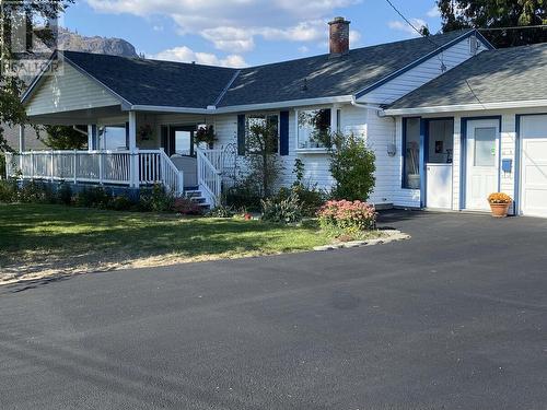 800 Montigny Road, West Kelowna, BC - Outdoor With Deck Patio Veranda