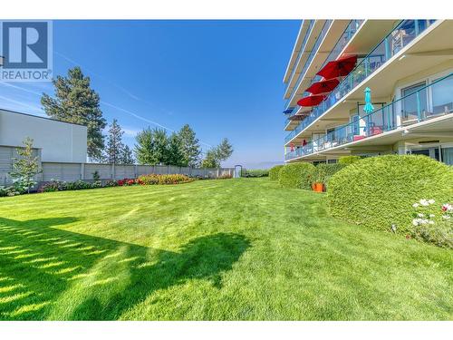 4058 Lakeshore Road Unit# 401, Kelowna, BC - Outdoor