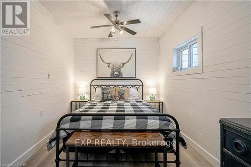 345 Bayview Avenue, Chatham-Kent, ON - Indoor Photo Showing Bedroom