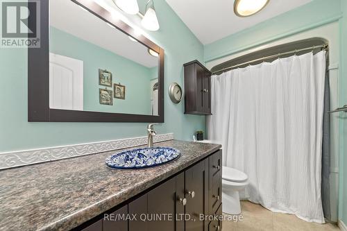 245 Parrott Drive, Belleville, ON - Indoor Photo Showing Bathroom