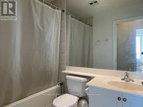607 - 1 Clairtrell Road, Toronto, ON - Indoor Photo Showing Bathroom