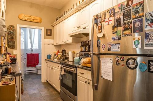213 Park Street N, Hamilton, ON - Indoor Photo Showing Kitchen