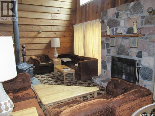 533 Dustin Place, Turtle Lake, SK - Indoor With Fireplace