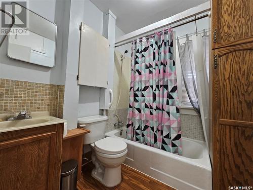1412 106Th Street, North Battleford, SK - Indoor Photo Showing Bathroom