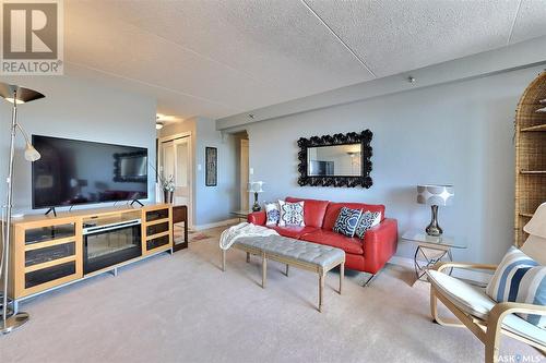 415 4045 Rae Street, Regina, SK - Indoor Photo Showing Living Room