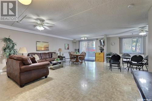 415 4045 Rae Street, Regina, SK - Indoor Photo Showing Living Room