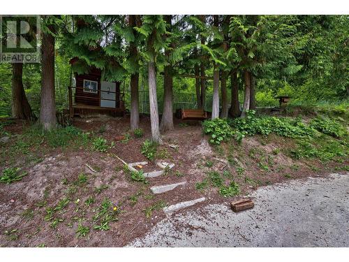 1244 Lee Creek Drive, Lee Creek, BC - Outdoor