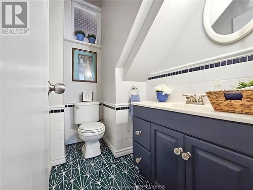 174 Victoria Avenue, Chatham, ON - Indoor Photo Showing Bathroom