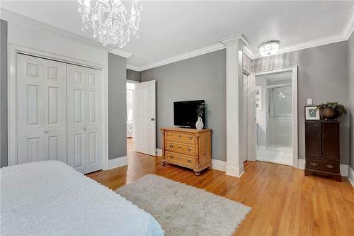 19 Auchmar Road, Hamilton, ON - Indoor Photo Showing Bedroom