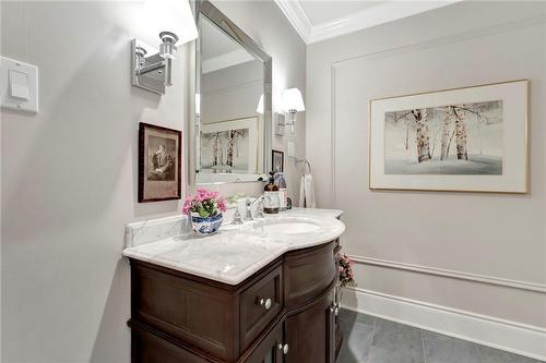 19 Auchmar Road, Hamilton, ON - Indoor Photo Showing Bathroom