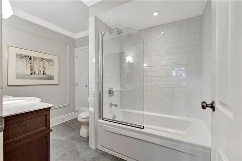 19 Auchmar Road, Hamilton, ON - Indoor Photo Showing Bathroom