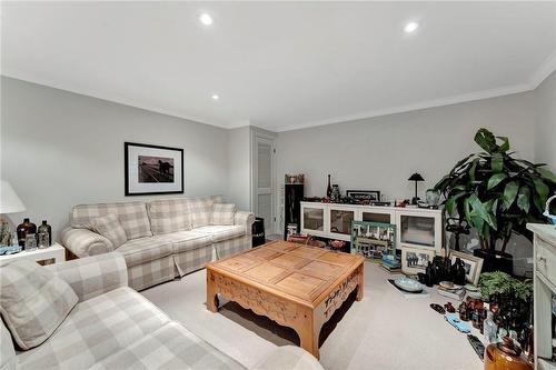 19 Auchmar Road, Hamilton, ON - Indoor Photo Showing Living Room