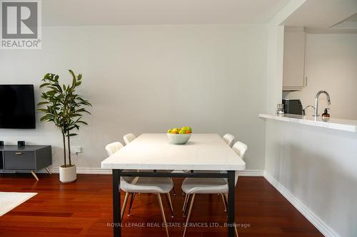 212 - 7 Concorde Place, Toronto (Banbury-Don Mills), ON - Indoor Photo Showing Dining Room