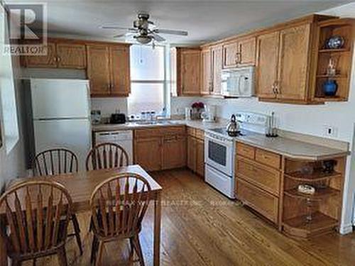 70 Stanley Street, London, ON - Indoor Photo Showing Kitchen With Double Sink
