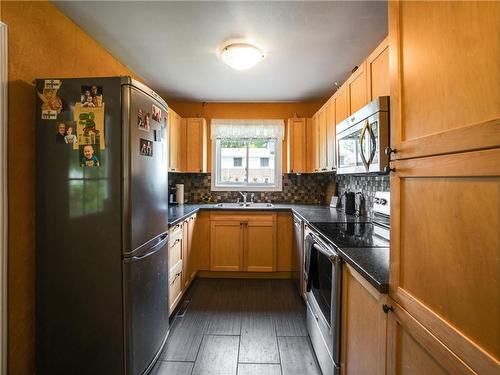 148 Toronto Street, Bracebridge, ON - Indoor Photo Showing Kitchen With Double Sink