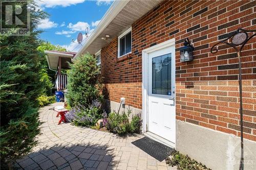 924 Rex Avenue, Ottawa, ON - Outdoor With Exterior