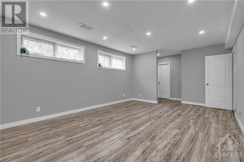 924 Rex Avenue, Ottawa, ON - Indoor Photo Showing Other Room