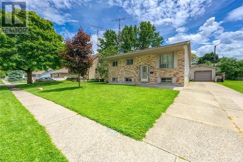 751 Sycamore Drive, Sarnia, ON - Outdoor