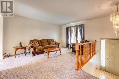 751 Sycamore Drive, Sarnia, ON - Indoor