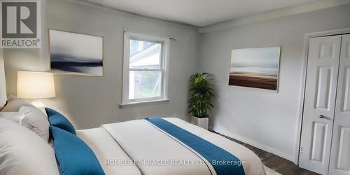 55 Sherwood Avenue, Kitchener, ON - Indoor Photo Showing Bedroom