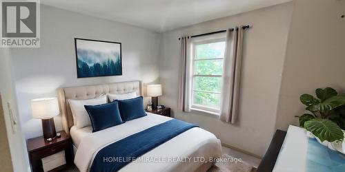 55 Sherwood Avenue, Kitchener, ON - Indoor Photo Showing Bedroom