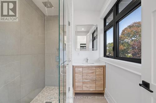 1610 Kenmuir Avenue, Mississauga, ON - Indoor Photo Showing Bathroom