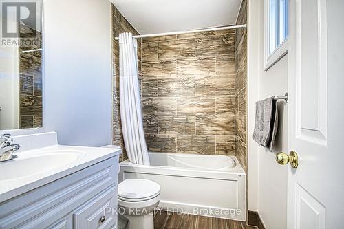 1861 Bainbridge Drive, Pickering, ON - Indoor Photo Showing Bathroom