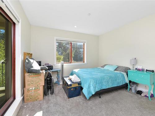 220-1325 Bear Mountain Pkwy, Langford, BC - Indoor Photo Showing Bedroom