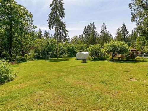 3924 & 3926 Cambrai Rd, Duncan, BC - Outdoor