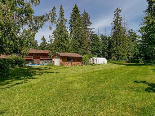 3924 & 3926 Cambrai Rd, Duncan, BC - Outdoor