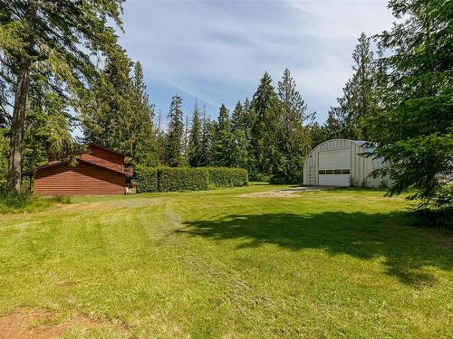 3924 & 3926 Cambrai Rd, Duncan, BC - Outdoor