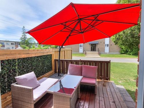 Terrasse - 184 Rue Davignon, Dollard-Des-Ormeaux, QC 