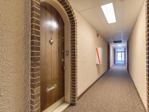 Hall d'entrÃ©e - 184 Rue Davignon, Dollard-Des-Ormeaux, QC 