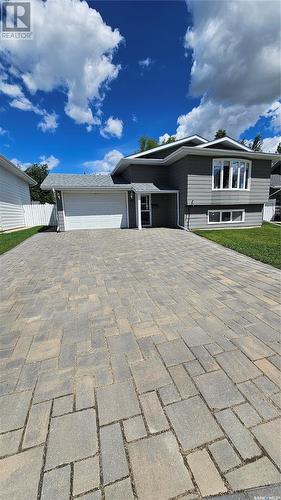 503 Reid Crescent, Swift Current, SK - Outdoor