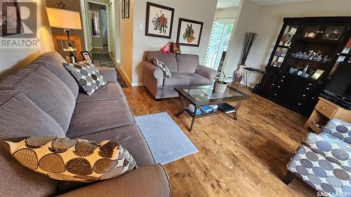 503 Reid Crescent, Swift Current, SK - Indoor Photo Showing Living Room